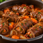 Linguiça Acebolada com Batatas na Frigideira